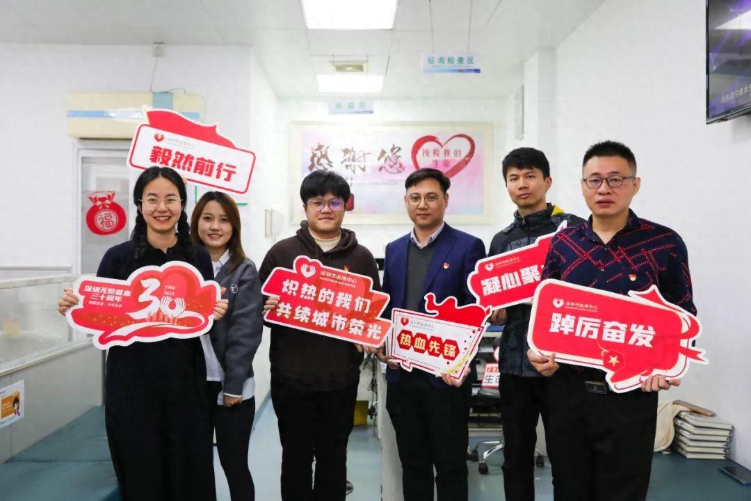 捐獻(xiàn)血液 分享生命 | 中裝建設(shè)黨委開展第八季無(wú)償獻(xiàn)血活動(dòng)